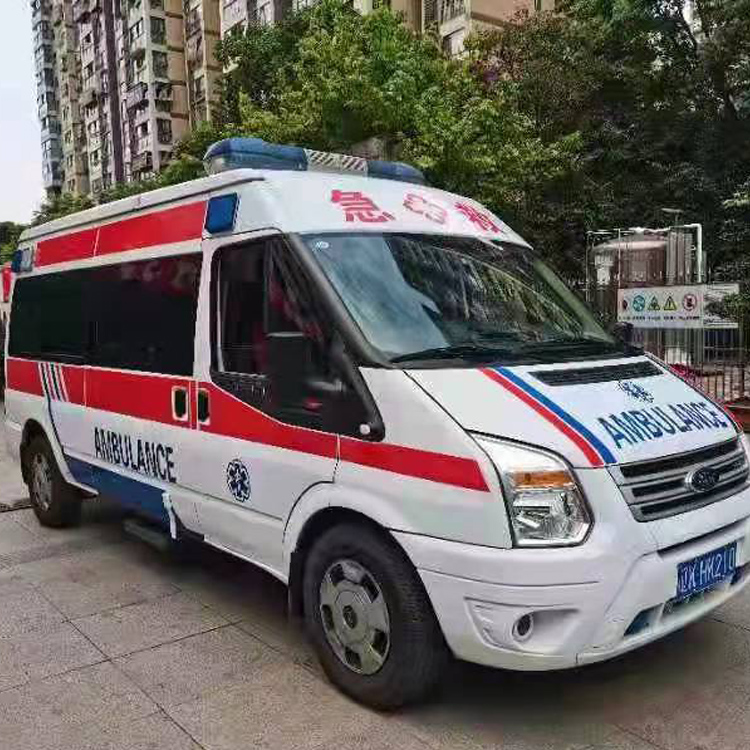 西藏长途救护车护送病人返乡